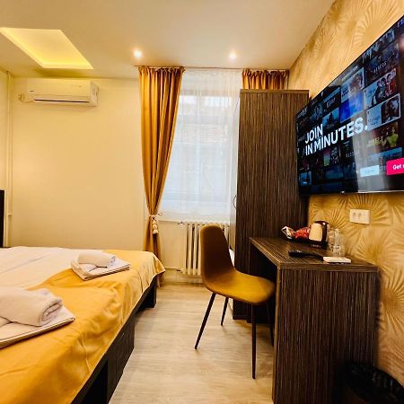 Side One Design Hotel Garni Belgrado Exterior foto