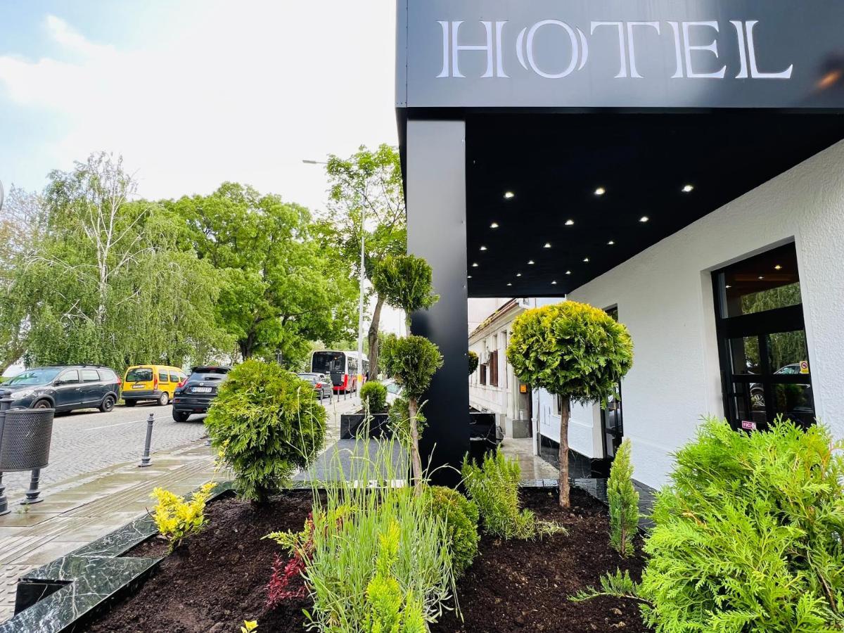 Side One Design Hotel Garni Belgrado Exterior foto