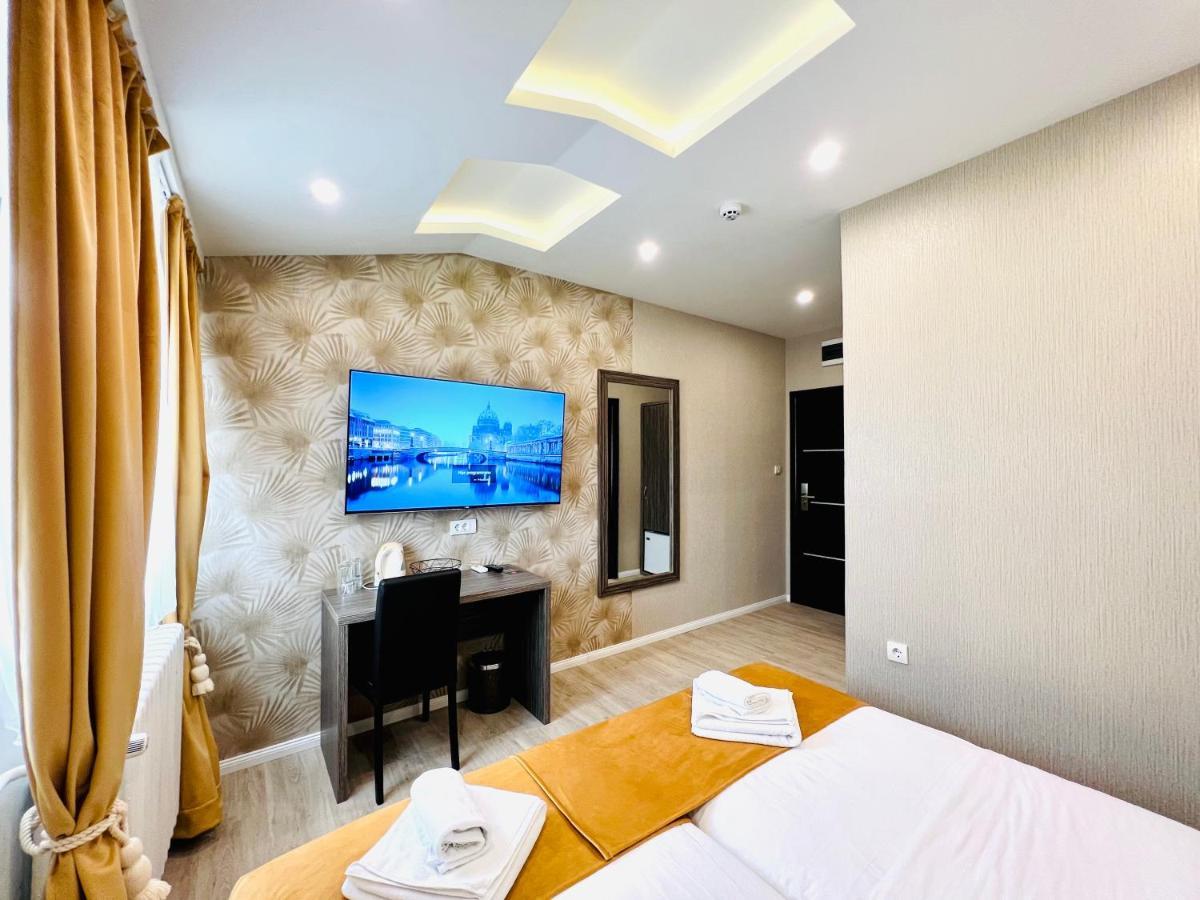 Side One Design Hotel Garni Belgrado Exterior foto