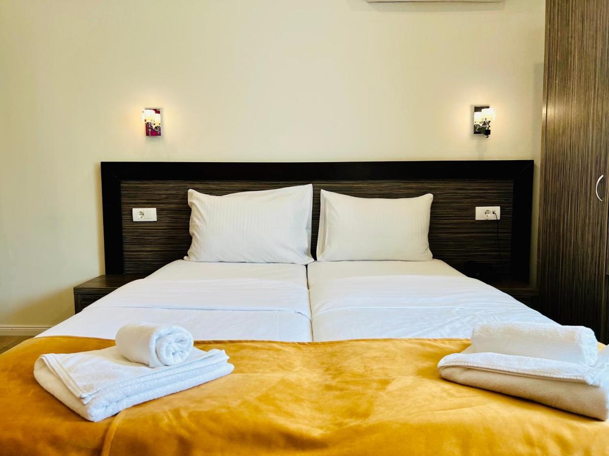 Side One Design Hotel Garni Belgrado Exterior foto