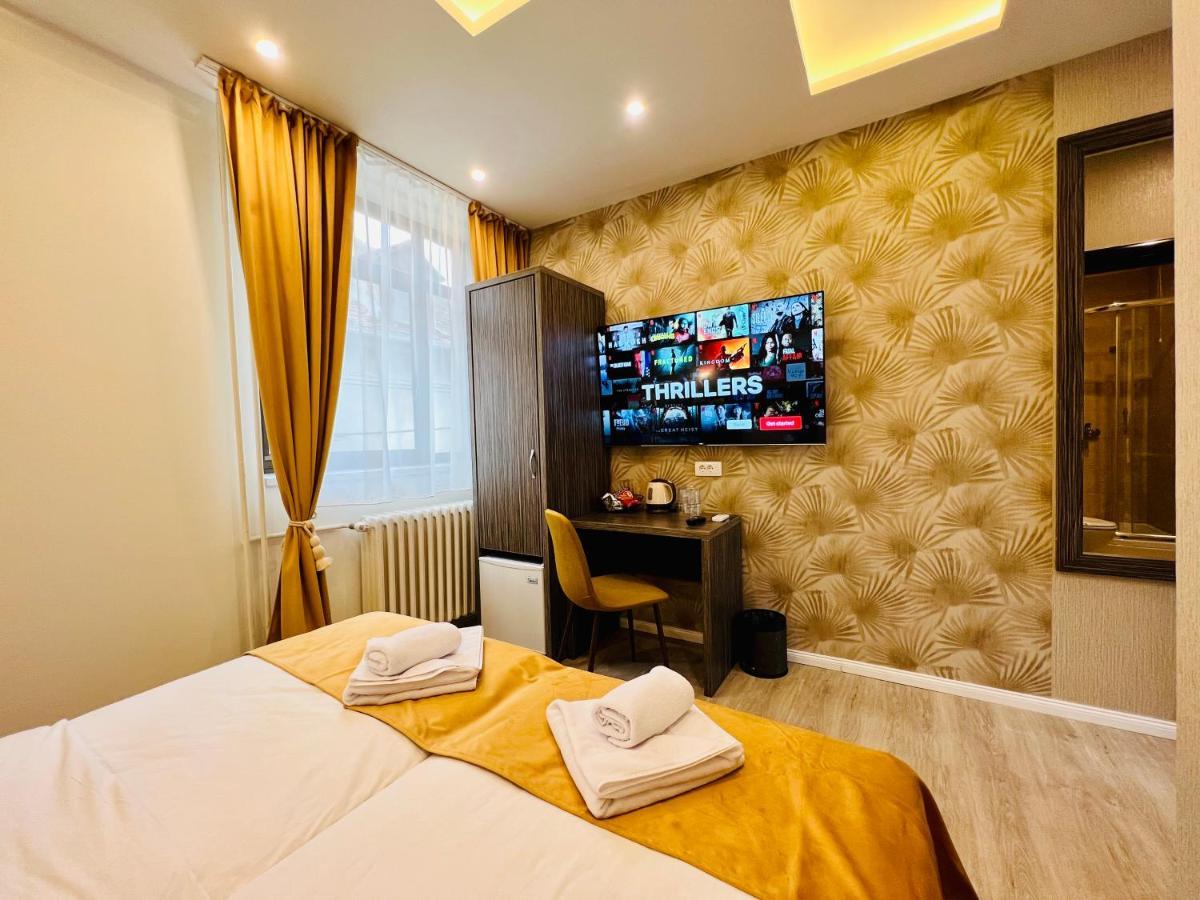 Side One Design Hotel Garni Belgrado Exterior foto