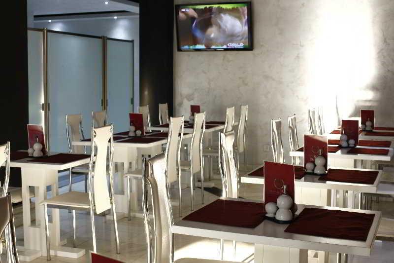 Side One Design Hotel Garni Belgrado Exterior foto