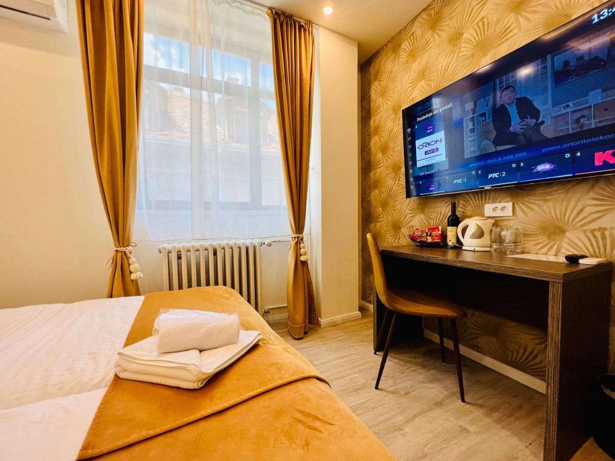 Side One Design Hotel Garni Belgrado Exterior foto