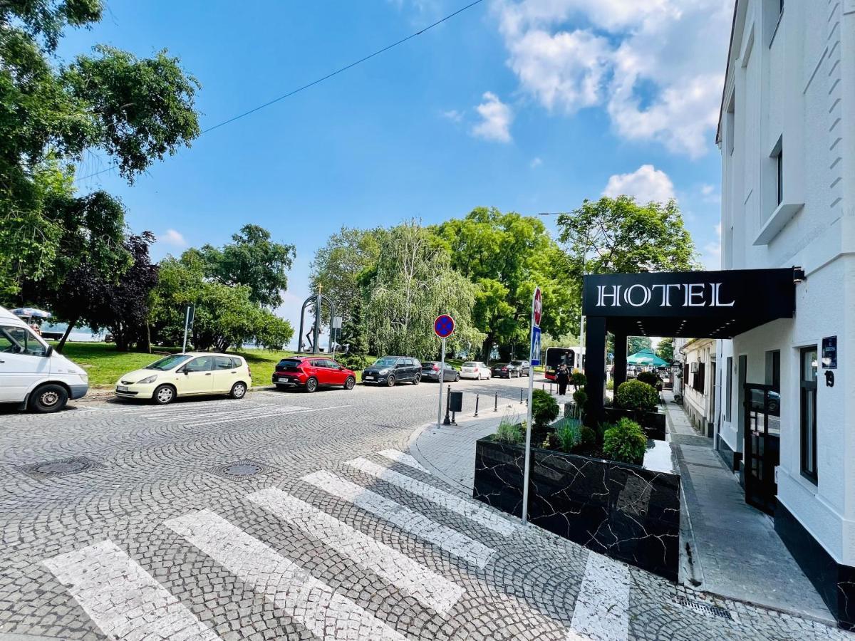Side One Design Hotel Garni Belgrado Exterior foto
