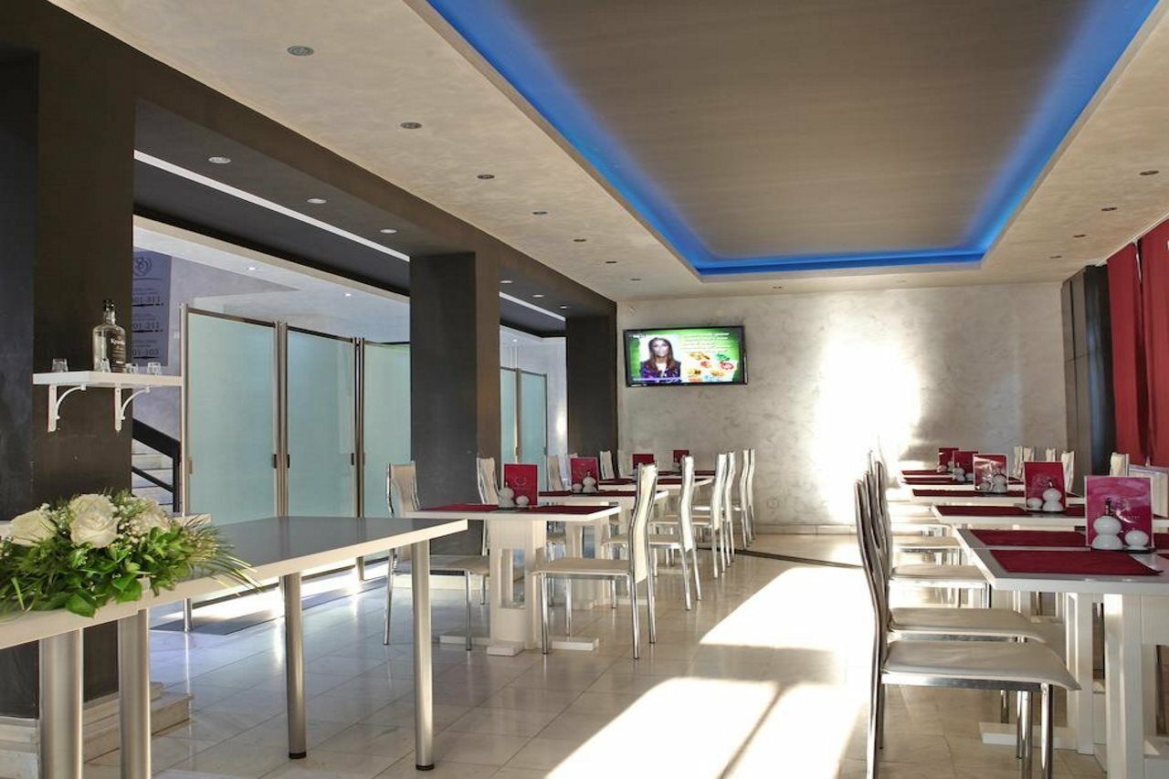 Side One Design Hotel Garni Belgrado Exterior foto